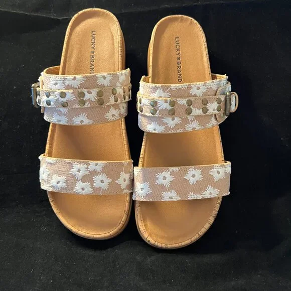 Lucky Brand Dineesa Studded Two Band Flat Sandals NIB Size 8 - Picture 2 of 7